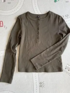 UNIQLO リブヘンリーネックtシャツ　オリーブ