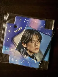 TXT ビジュアルスクエアフォトシールケース　ヨンジュン