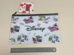 ディズニー ミッキー＆フレンズ　平型ポーチのサムネイル