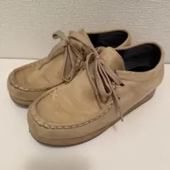 ベージュ スエード モカシン 靴