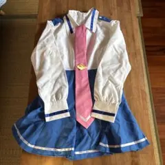 青と白の制服コスプレ衣装