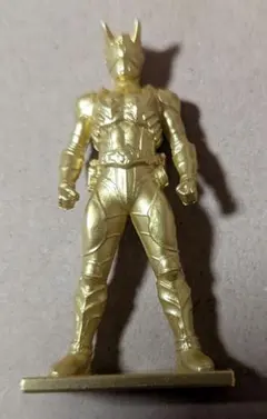 仮面ライダー響鬼　仮面ライダーチョコ　フィギュア　金　響鬼　仮面ライダー　未使用