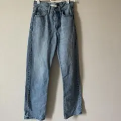 美品　UNIQLO and JW ANDERSON ストレートジーンズ 21