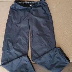 【未使用に近い】デサント　ナイロンパンツ　トレーニングパンツ　パンツ　厚め