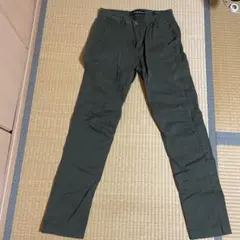 GUESS スリムフィットパンツ オリーブグリーンのサムネイル