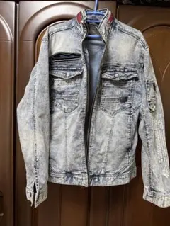 Item thumbnail for item b0d51532-f122-4e45-9dad-6b022aa0f4d9