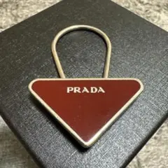 【限定値下げ】PRADA トライアングル キーリング キーホルダーのサムネイル