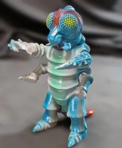 メガヌロン（トイグラフ）ソフビフィギュア