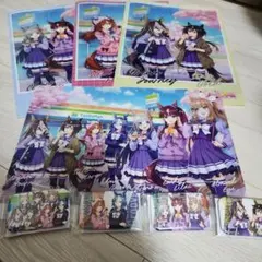 クリアファイルと，缶バッチ