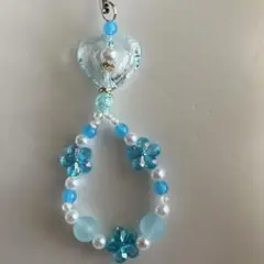 青い花デザインの携帯ストラップ　ハンドメイド