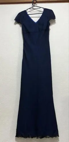 ネイビードレス Vネック フリル裾