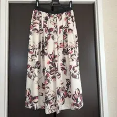 値下げ！新品未使用　フラワープリント フレアスカート M ウエストゴム　裏地あり