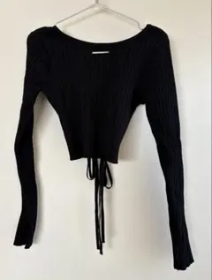 黒リブ編み長袖クロップドトップス