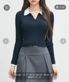 ネイビーVネックニット M