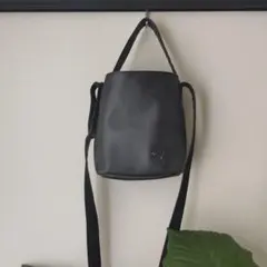 Puma ブラック ショルダーバッグ