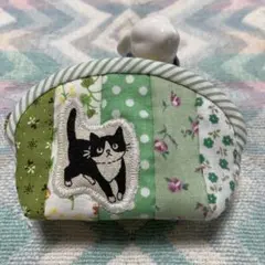 ♪ハンドメイド♪パッチワーク♪ミニミニポーチ・グリーン♪ハチワレ猫ちゃん♪
