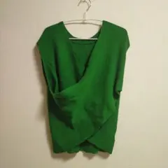 超メルカリ市☆緑色 Vネック カシュクールベスト ラップニットベスト