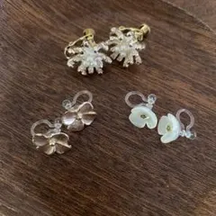 花モチーフ イヤリング ゴールド ホワイト3点セット