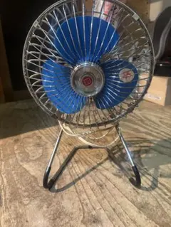 オレンジ 3枚羽根 スタンド扇風機 - メルカリ