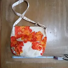 ハンドメイド品　着物の帯をほどいて、作り直した花柄ショルダーバッグ