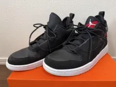 Jordan ブラック ミッドカット スニーカー