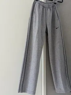 美品サイズ150■NIKE■ナイキ　スウェットパンツ　グレー　長ズボン　秋冬春