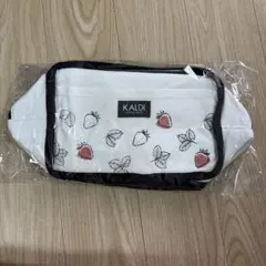 新品未使用　カルディ　いちご　保冷バッグ①のサムネイル