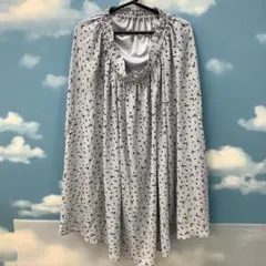 ホワイト系花柄フレアスカート　D