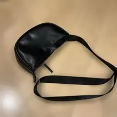 H&M ソフトレザーラウンドショルダーバッグ