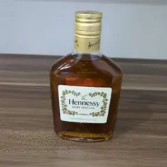 Hennessy Very Special コニャック 200mlのサムネイル