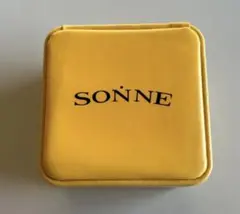 SONNE腕時計ケースと 取扱説明書