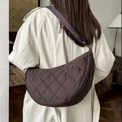 キルティング ショルダーバッグ ブラウン 大容量
