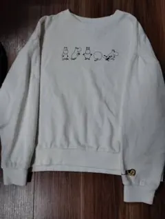 クマ刺繍 ホワイト クロップドスウェット - メルカリ