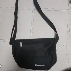 Champion ブラック ショルダーバッグ