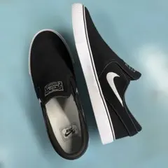 Nike ブラック スリッポン