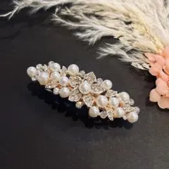 【新品】フラワーバレッタ　パール　エレガント　結婚式　パーティーヘアアクセサリー