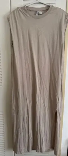 H&M Mサイズ ノースリーブ ロングワンピース ベージュ