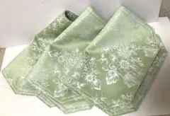 新品未使用　ランチョンマット　緑色　3枚　美しい光沢　上品な織の敷物