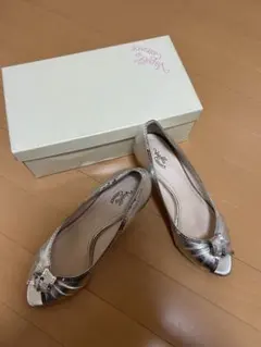 Vanilla Essence シルバー パンプス 24.5cmのサムネイル