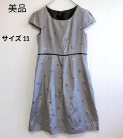 【美品】半袖ワンピース　サテン風　膝丈　花柄　グレー　L　上品　可愛い