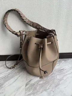 新品　しまむらコラボ　a.v.v. 巾着、ショルダー　バッグ