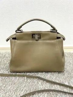 【正規品】FENDI ピーカブー ミニ ショルダーバッグ　 8BN244-K4Pのサムネイル