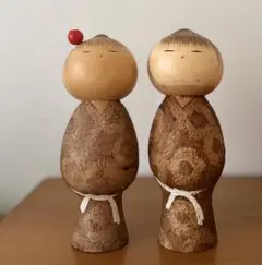 渡辺正雄作 無心 創作こけし 2体セット 木工芸品 - メルカリ