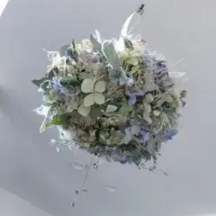 多種類の秋色紫陽花とスモークツリー、ワイヤープランツのフライングリース