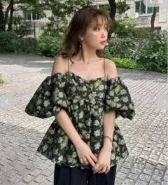 完売品✨リリーブラウン 3WAYジャガードペプラムビスチェ 花柄 グリーンのサムネイル