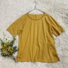 JANE MOREサイズM半袖Tシャツ マスタード 首元ビジュー付き可愛いのサムネイル