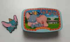 ディズニーランド　ダンボ　レトロ　お菓子の缶　バッジ　ブローチ　2点セット