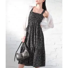 ハニーズ 花柄 シャーリングワンピース M