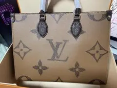 Louis Vuitton モノグラム ジャイアント オンザゴー