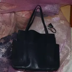 美品coach レザー トートバッグ ブラック MacBook類余裕ではいります 